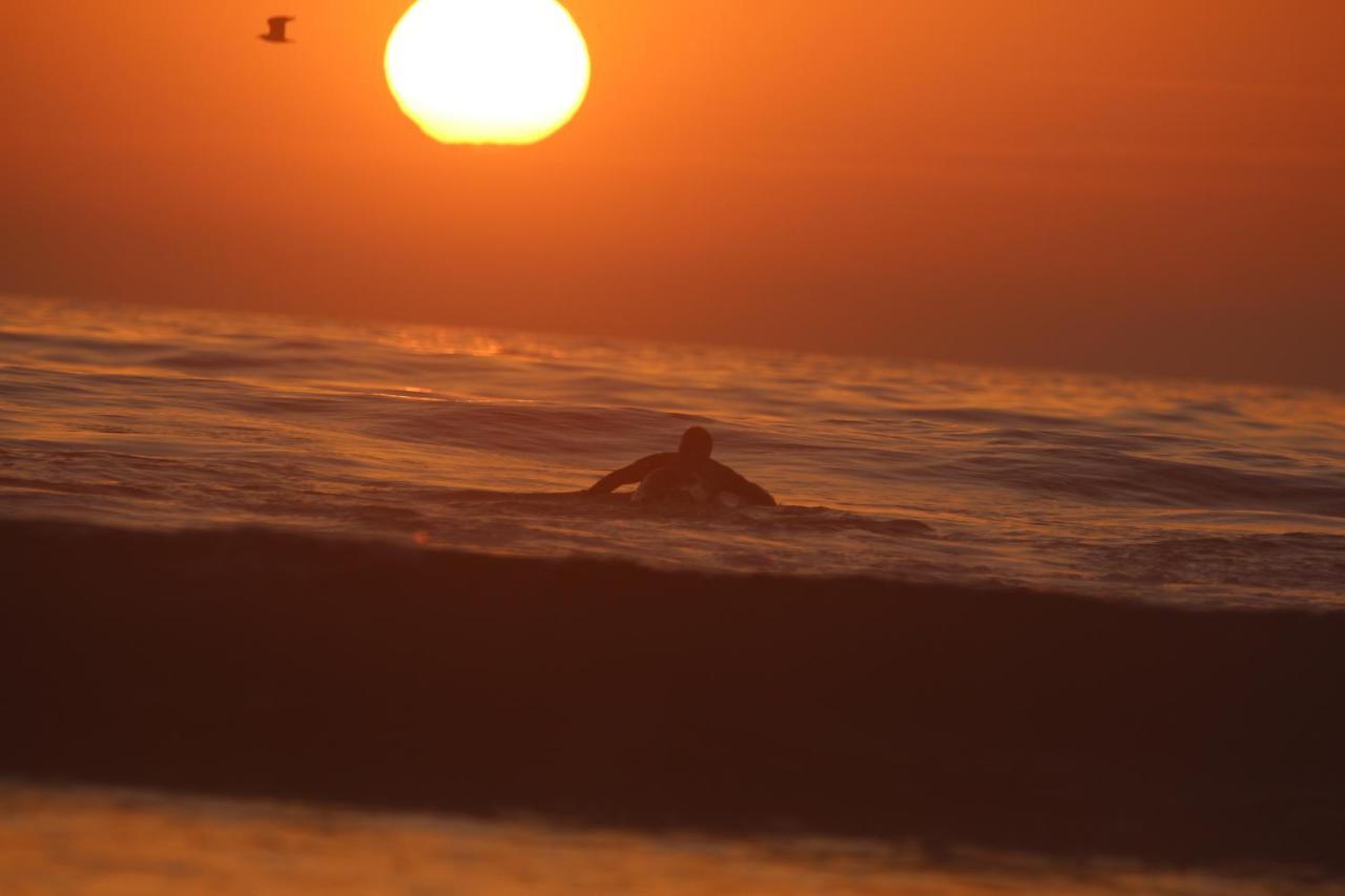 Golven Surf Hostel *